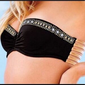 Victoria’s Secret bathing suit top 34C